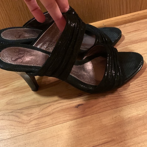 Sofft 9.5 black leather two strap sandals slide 4” high heels shimmery sexy EUC - Picture 6 of 14